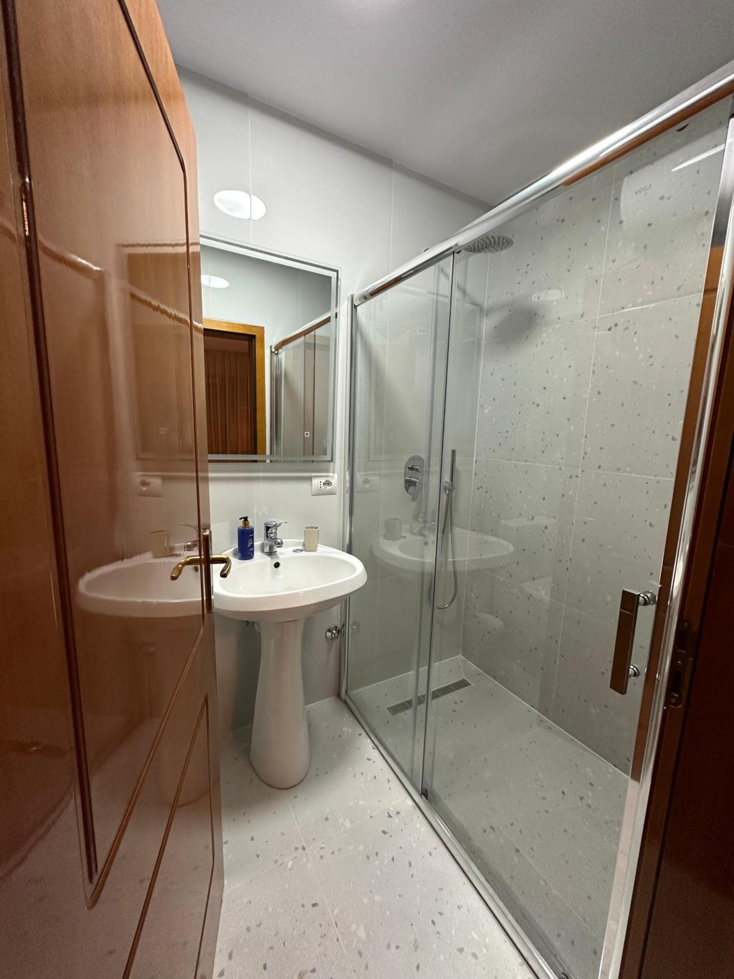 Cozy Apartment, In The Center Of Tirana Extérieur photo