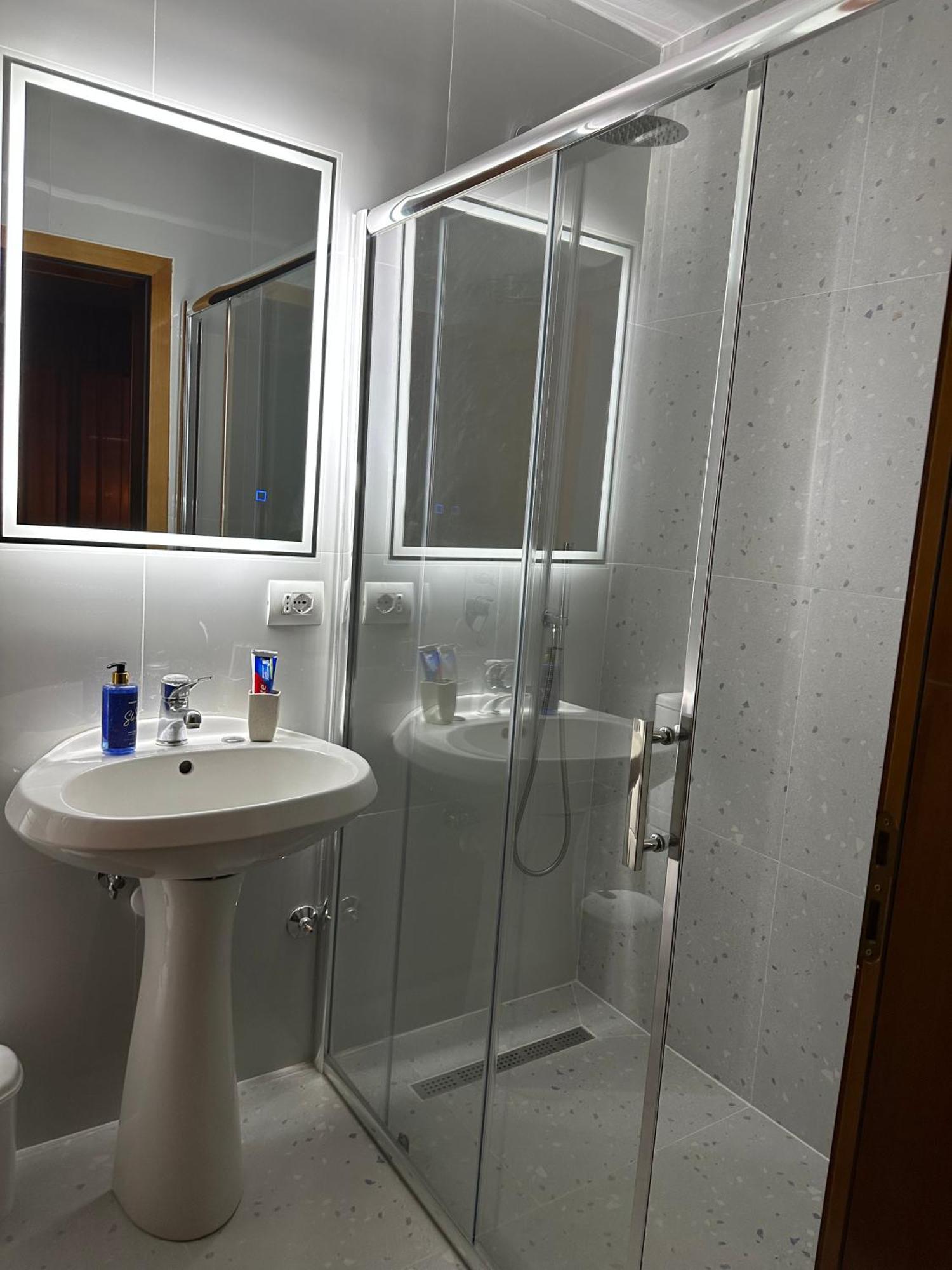 Cozy Apartment, In The Center Of Tirana Extérieur photo